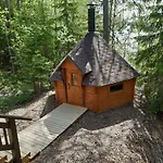 Hyvoelaen Moekit