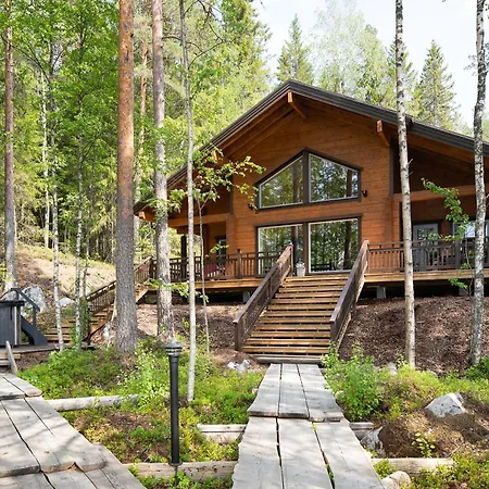 Hyvoelaen Moekit * Ähtäri