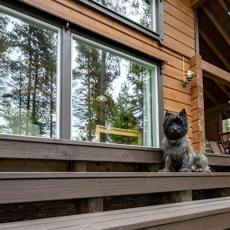 Hyvoelaen Moekit * Ähtäri