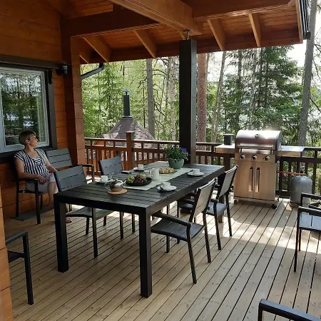 Hyvoelaen Moekit Tatil Evi Ähtäri