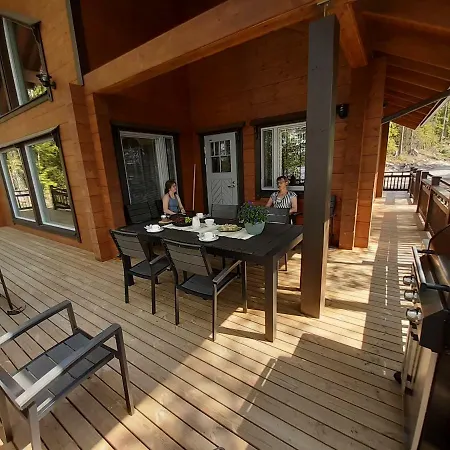 Holiday home Hyvoelaen Moekit