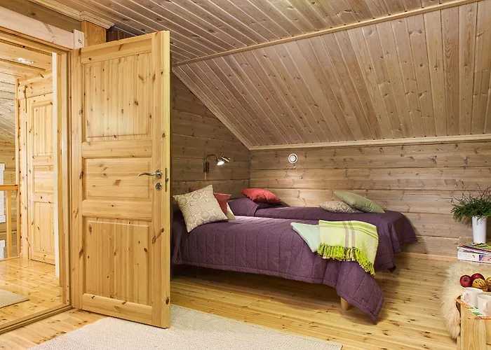 Hyvoelaen Moekit * Ähtäri