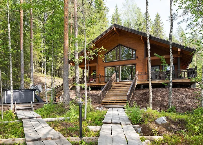 Hyvoelaen Moekit * Ähtäri