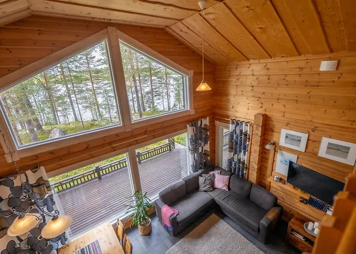 Hyvoelaen Moekit Ähtäri